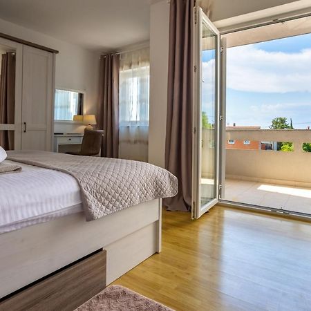 Apartment Demo Malinska Eksteriør billede