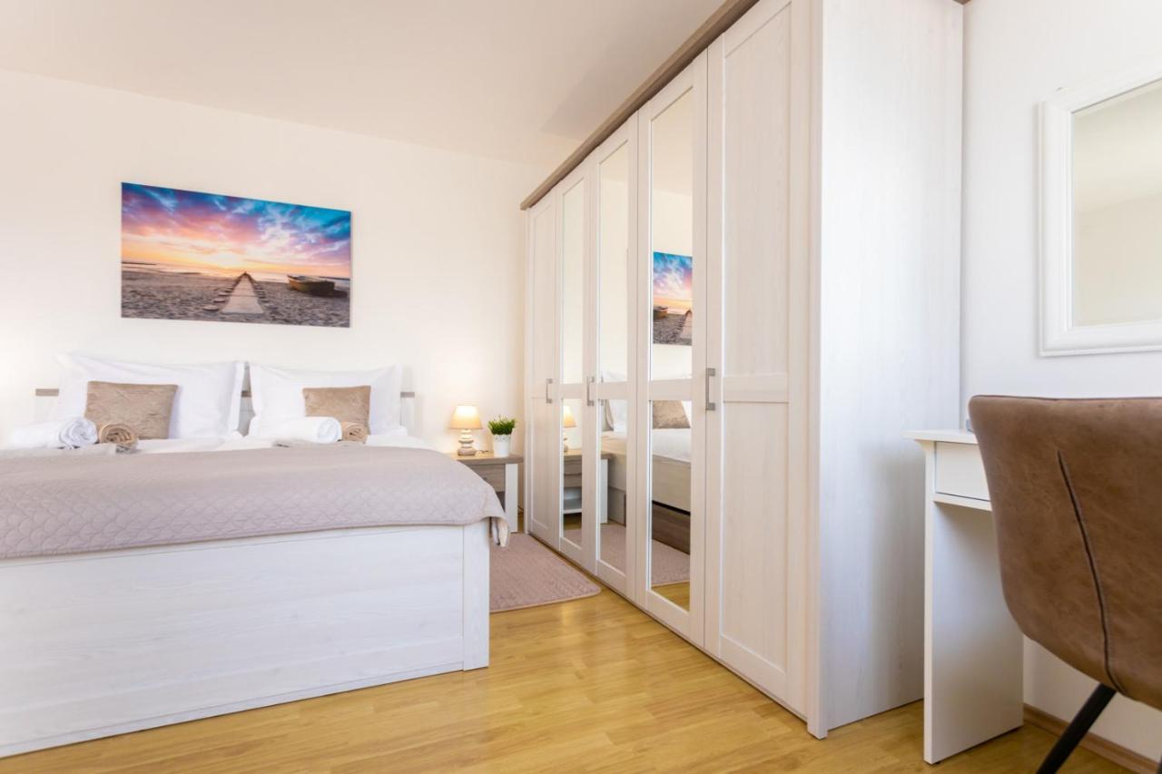 Apartment Demo Malinska Eksteriør billede