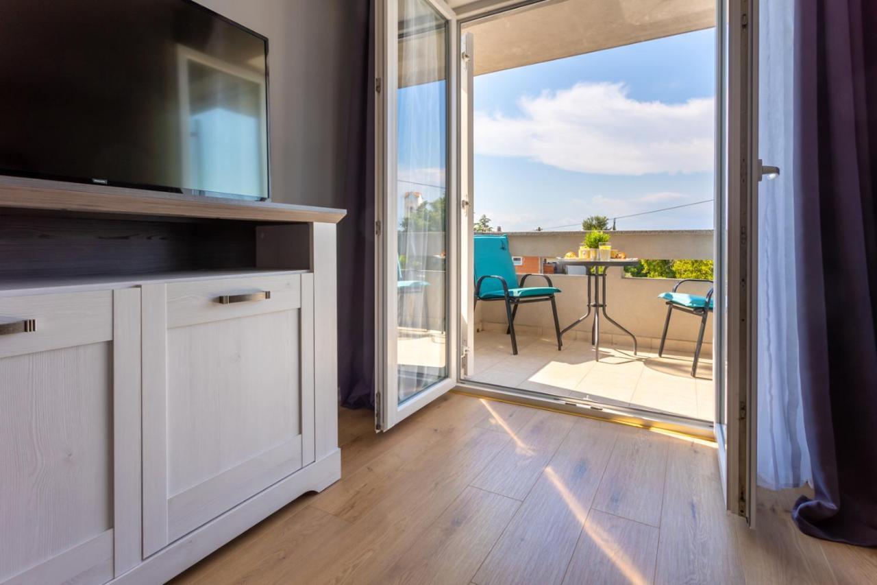 Apartment Demo Malinska Eksteriør billede