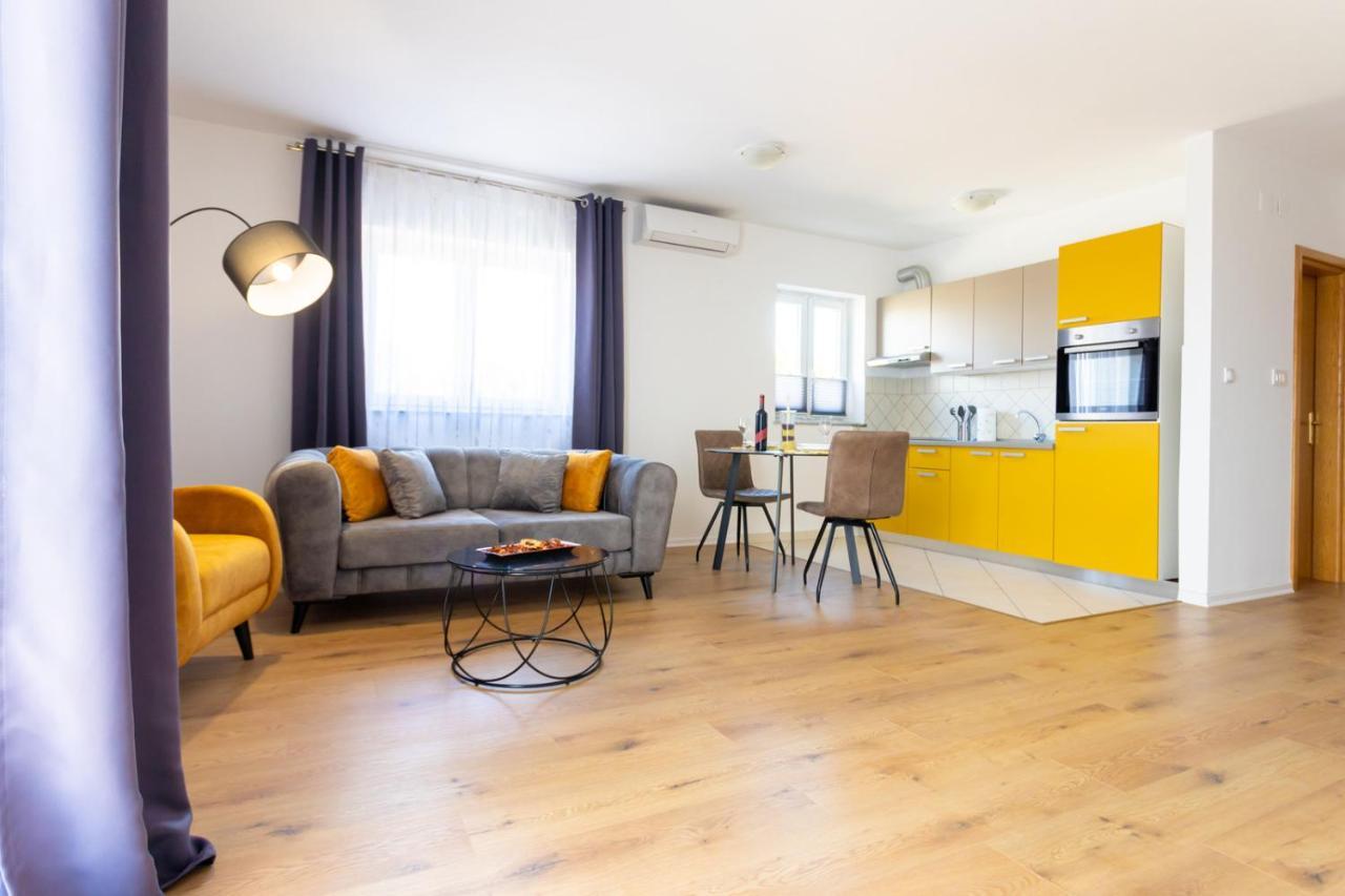 Apartment Demo Malinska Eksteriør billede