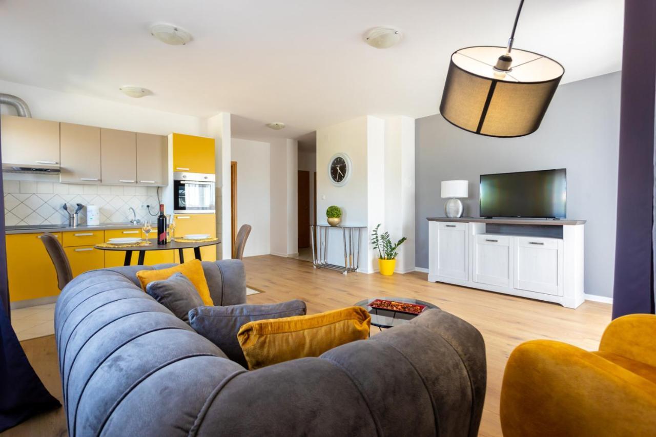 Apartment Demo Malinska Eksteriør billede