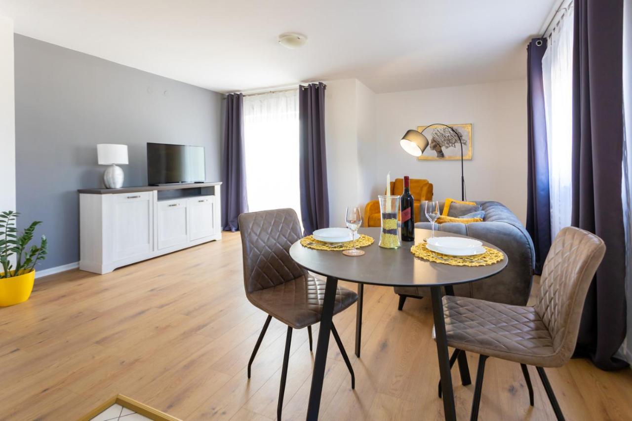 Apartment Demo Malinska Eksteriør billede